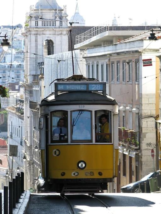 C3 Bairro Alto Cozy Romantic Loft In 18Th Century Building Lisbon Exterior photo
