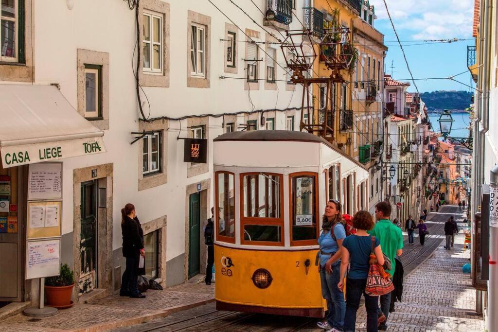 C3 Bairro Alto Cozy Romantic Loft In 18Th Century Building Lisbon Exterior photo