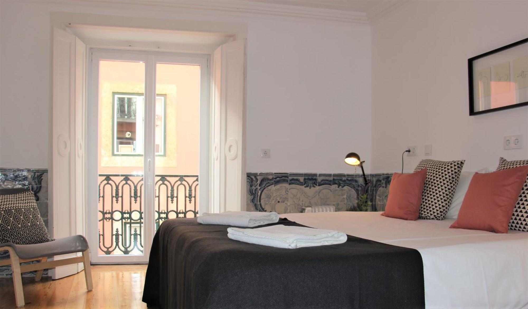 C3 Bairro Alto Cozy Romantic Loft In 18Th Century Building Lisbon Exterior photo